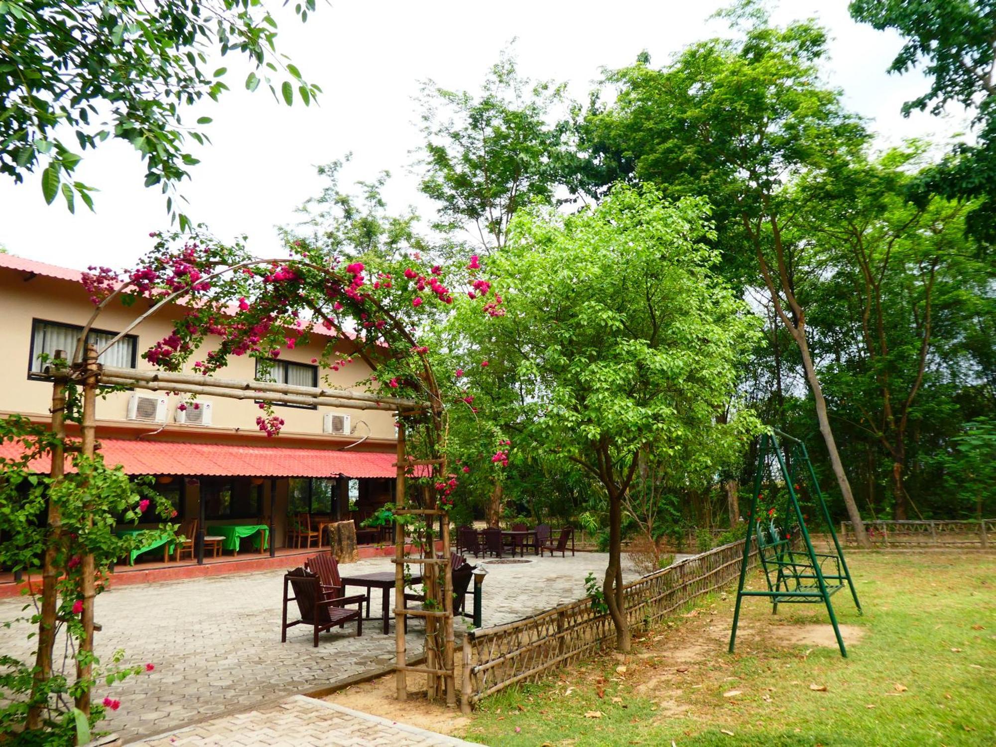 Lumbini Buddha Garden Resort Kültér fotó