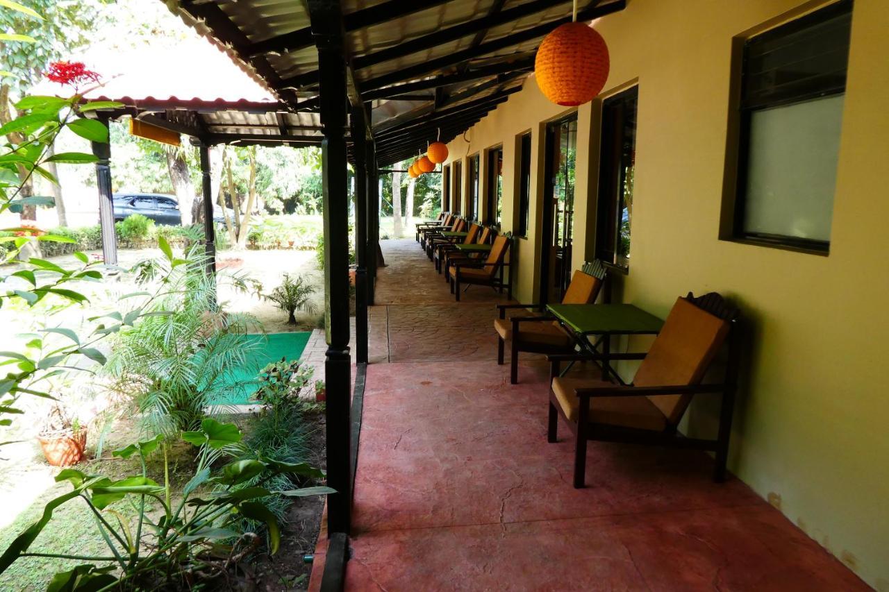 Lumbini Buddha Garden Resort Kültér fotó
